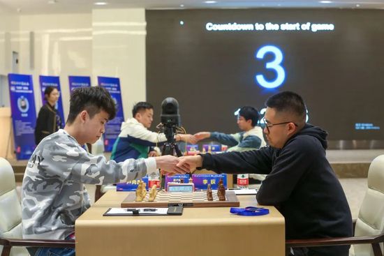 篮球鞋踩几把